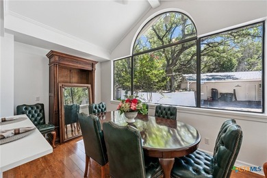 Experience luxury living in this spacious penthouse with - photo 15