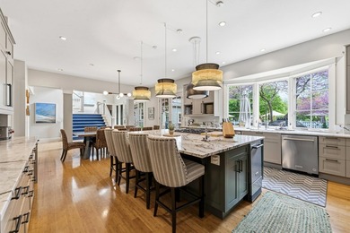 Luxurious home on 3 acres where you will enjoy private sets - photo 20
