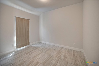Discover the perfect blend of space, comfort, and style in this - photo 21