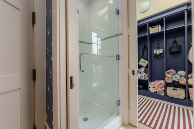 Luxurious home on 3 acres where you will enjoy private sets - photo 24