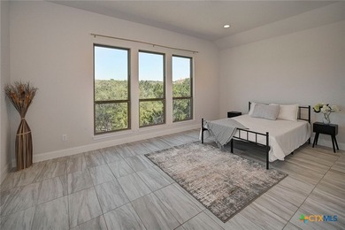 Discover the perfect blend of space, comfort, and style in this - photo 25