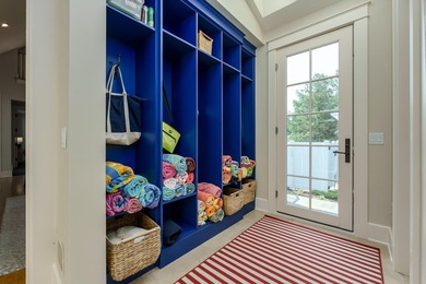 Luxurious home on 3 acres where you will enjoy private sets - photo 26