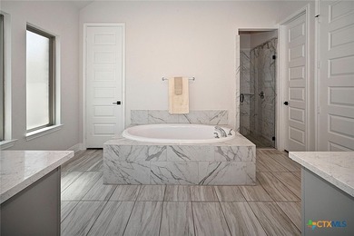 Discover the perfect blend of space, comfort, and style in this - photo 28