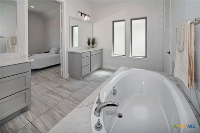 Discover the perfect blend of space, comfort, and style in this - photo 30