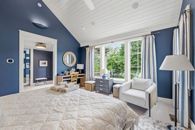 Luxurious home on 3 acres where you will enjoy private sets - photo 37