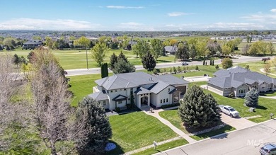 Golf Course Living- Entertainer's paradise that can easily - photo 4