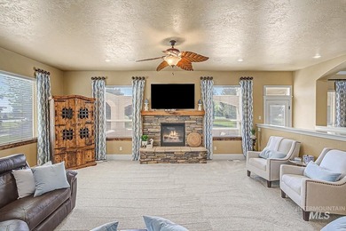 Golf Course Living- Entertainer's paradise that can easily - photo 10
