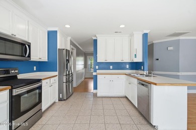 Charming 3 bedroom, 2 bath home in Boiling Spring Lakes where - photo 9