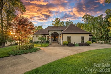 Where luxury meets the water's edge! This exquisite waterfront - photo 1
