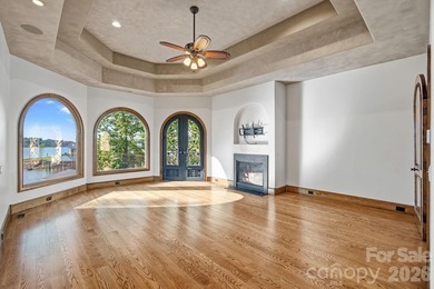Where luxury meets the water's edge! This exquisite waterfront - photo 10