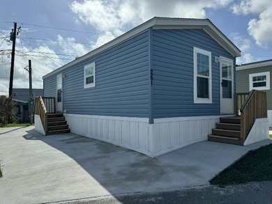 Own your own home in a quiet, well-maintained neighborhood! This - photo 1