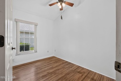 Lovingly maintained and move-in ready, this charming 3-bedroom - photo 15
