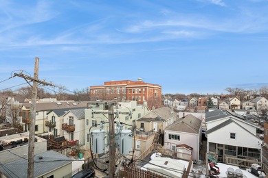 Top Floor, Sunny, quiet, pet friendly, 2 bed 2 bath condo in a