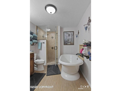 This home has it all! GRANITE countertops, high end appliance - photo 21