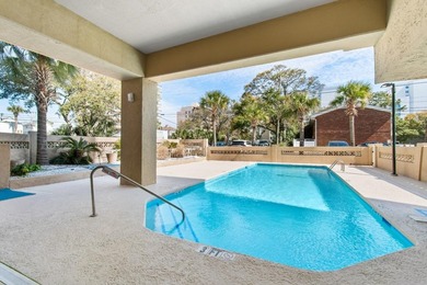 Discover the perfect blend of comfort and coastal charm in this - photo 21