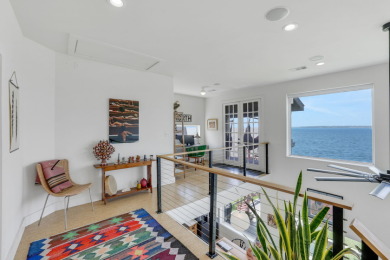Contemporary Waterfront Home - photo 10