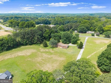 Discover the possibilities with this charming brick ranch - photo 4