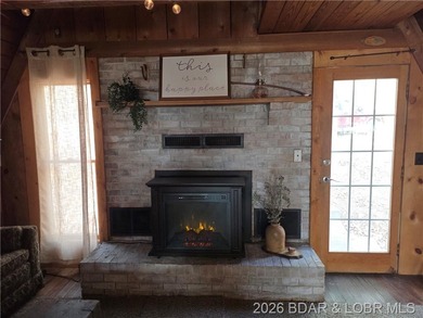 Truman Lake Home For Sale in Out Of Area (Lobr) Missouri