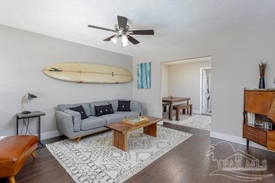 Discover the perfect blend of comfort and convenience in this - photo 2