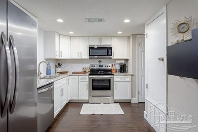 Discover the perfect blend of comfort and convenience in this - photo 5