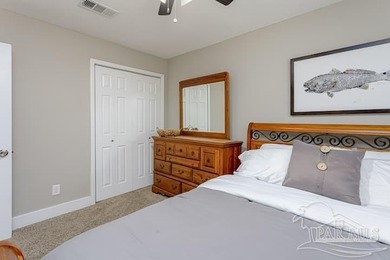 Discover the perfect blend of comfort and convenience in this - photo 9