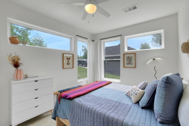 Contemporary Waterfront Home - photo 18