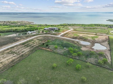 Extremely pleased to offer the most BREATHTAKING property - photo 11
