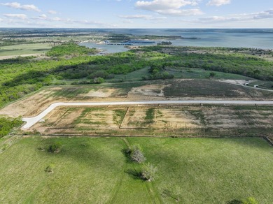 Extremely pleased to offer the most BREATHTAKING property - photo 12