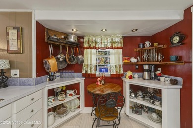 Welcome to this spacious 4-bedroom, 2.5-bath pool home located - photo 18