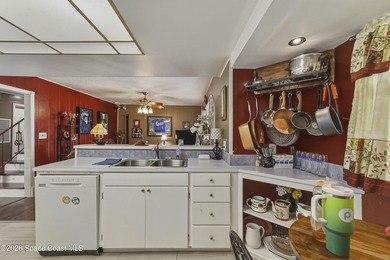 Welcome to this spacious 4-bedroom, 2.5-bath pool home located - photo 21