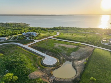 Extremely pleased to offer the most BREATHTAKING property - photo 22