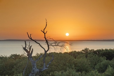 Extremely pleased to offer the most BREATHTAKING property - photo 24