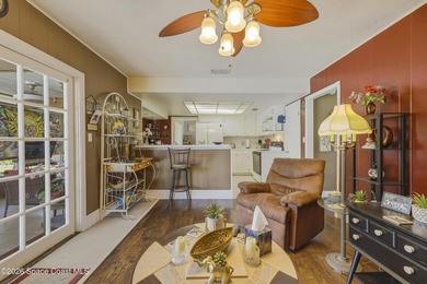 Welcome to this spacious 4-bedroom, 2.5-bath pool home located - photo 25