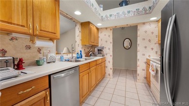 Spacious main level living in the heart of Osage Beach! This 3 - photo 12