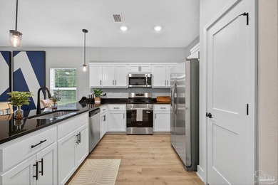 Located in North East Pensacola, and just 15 mins to Downtown - photo 3