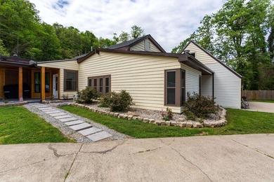 Rare opportunity to own a true riverfront property. Offering - photo 3