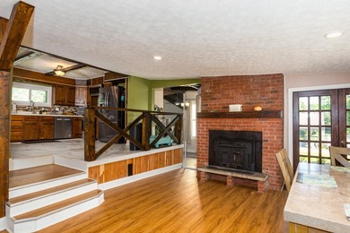 Rare opportunity to own a true riverfront property. Offering - photo 5