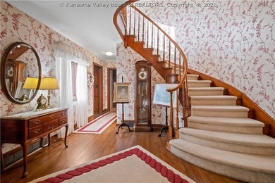 Nestled on a quiet dead-end street in the heart of South Hills - photo 2