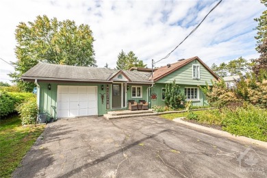  Home For Sale in Manotick 