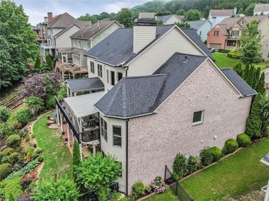 PRICE REDUCED. Executive Home on the #5 Fairway in Resort-Style - photo 7