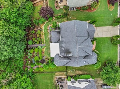 PRICE REDUCED. Executive Home on the #5 Fairway in Resort-Style - photo 8