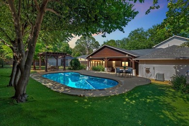 Welcome to a beautifully updated Grapevine home where generous - photo 2