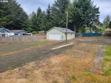 32-acre lot with 25x30 shop for storage or workspace. concrete - photo 3