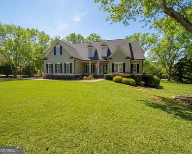 (private lake, pond, coastal) Home For Sale in Sharpsburg Georgia