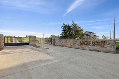 Extremely pleased to offer the most BREATHTAKING property - photo 14