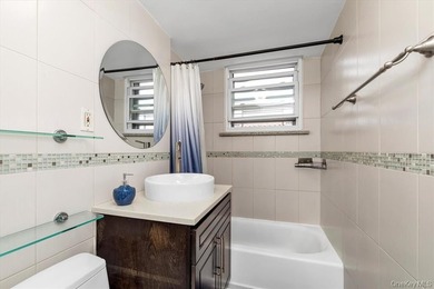 Welcome to Residence 6A at Park Plaza, a sun-filled 2-bedroom - photo 16