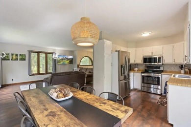Rare opportunity to own a private lakefront retreat on beautiful - photo 3