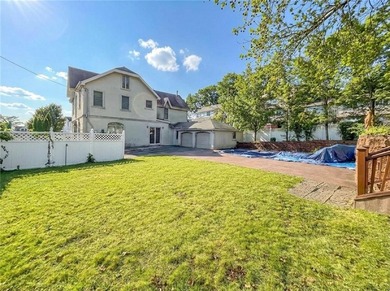 Welcome to this exceptional, oversized two-family residence in - photo 42