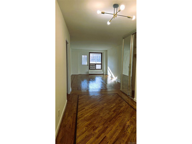 Move right into this beautifully renovated 2-bedroom, 1-bath - photo 4