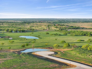 Extremely pleased to offer the most BREATHTAKING property - photo 13